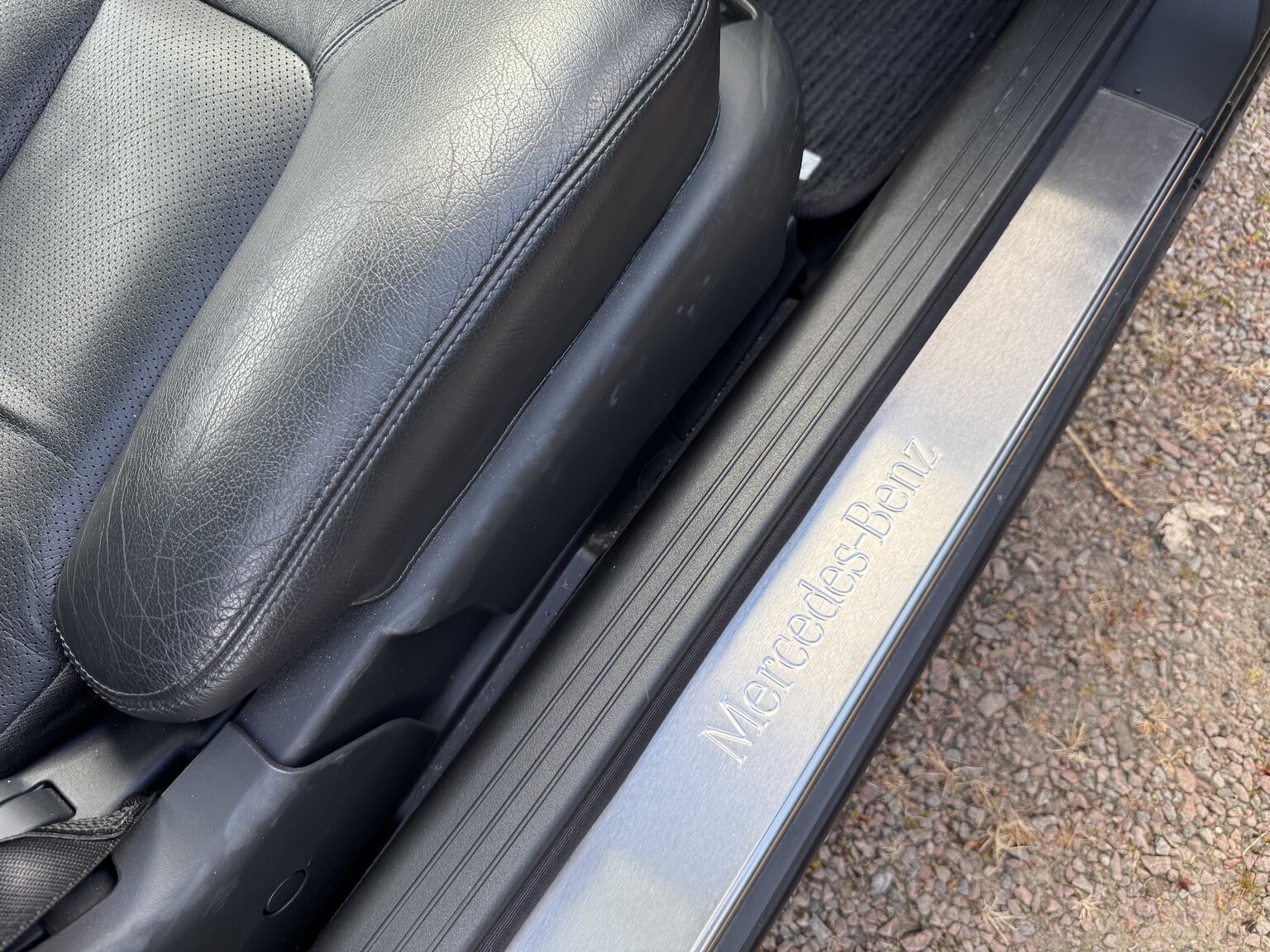 Interior image of 2000 Mercedes-Benz CL 500