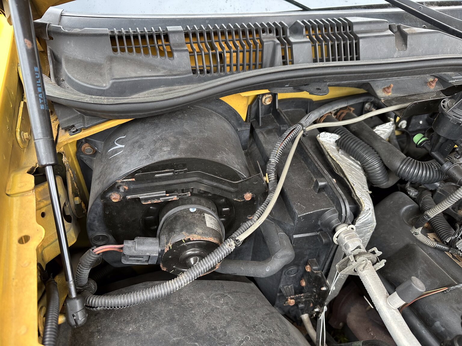 Image of 2011 Ford Crown Victoria New York Cab mechanics (10)