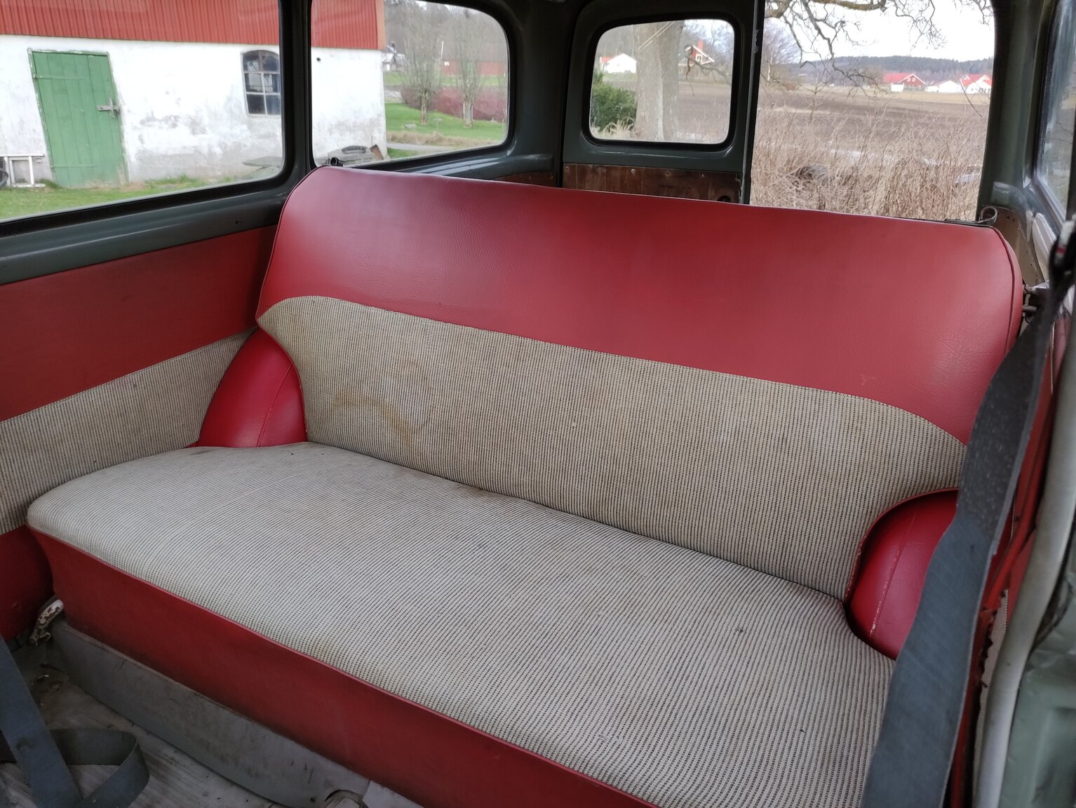 Innenraumfoto von 1960 Volvo P210 Duett