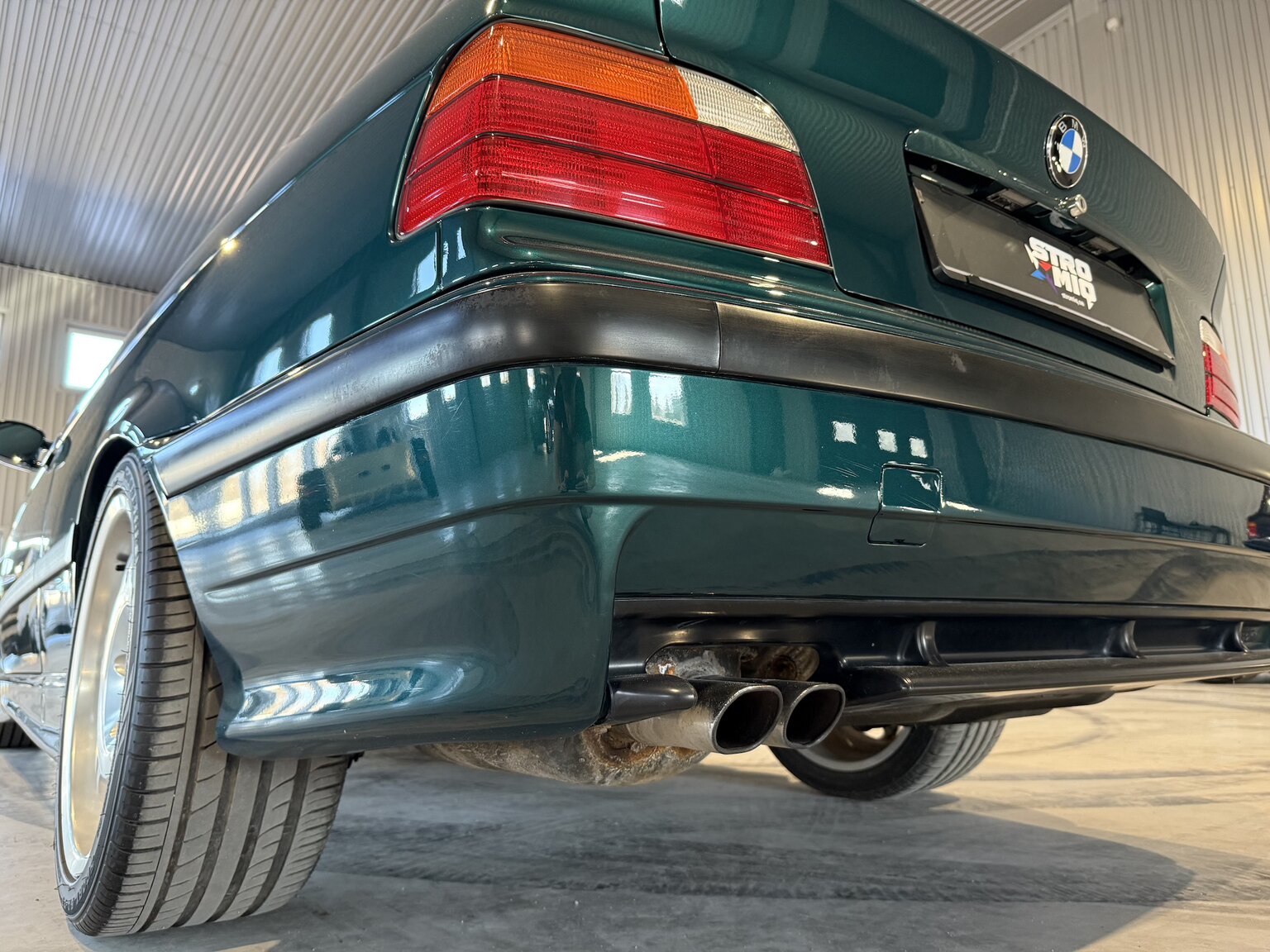 Exteriörbild på 1995 BMW 325i Coupé AVUS Edition "No Reserve Auction"