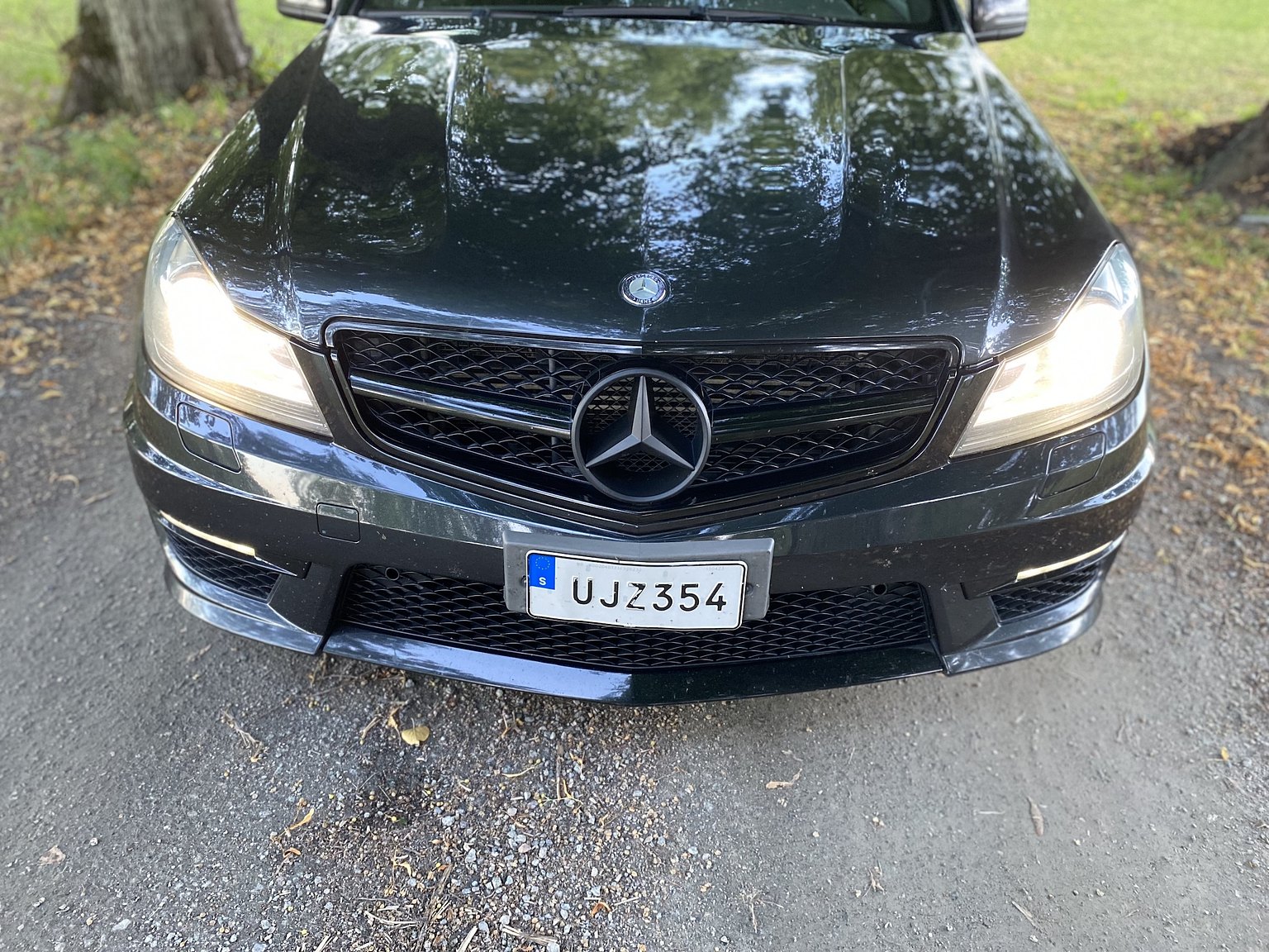 Exteriörbild på 2011 Mercedes-Benz C 63 AMG