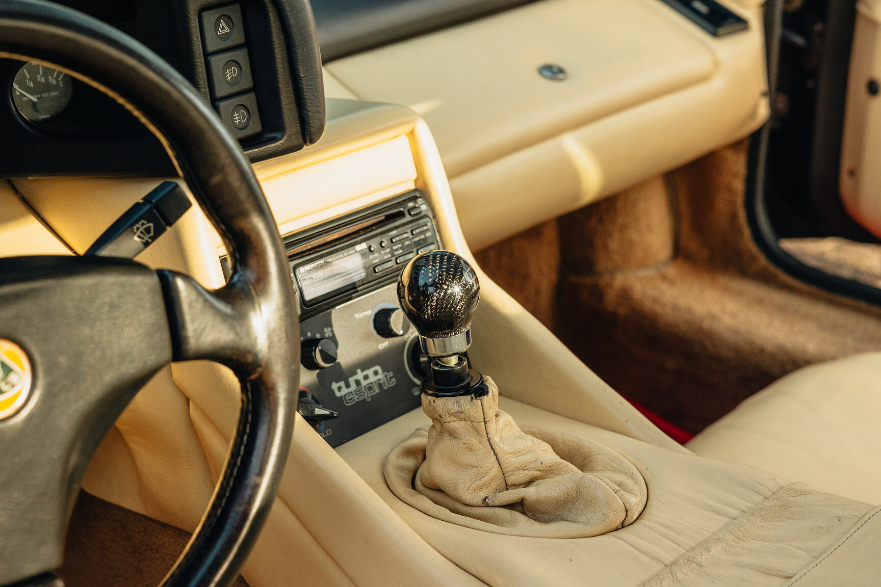 Interior image of 1989 Lotus Esprit Turbo 