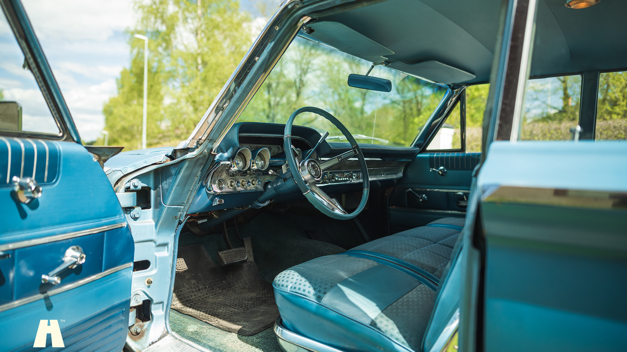 Interior image of 1963 Mercury Monterey Custom 4-door (2)