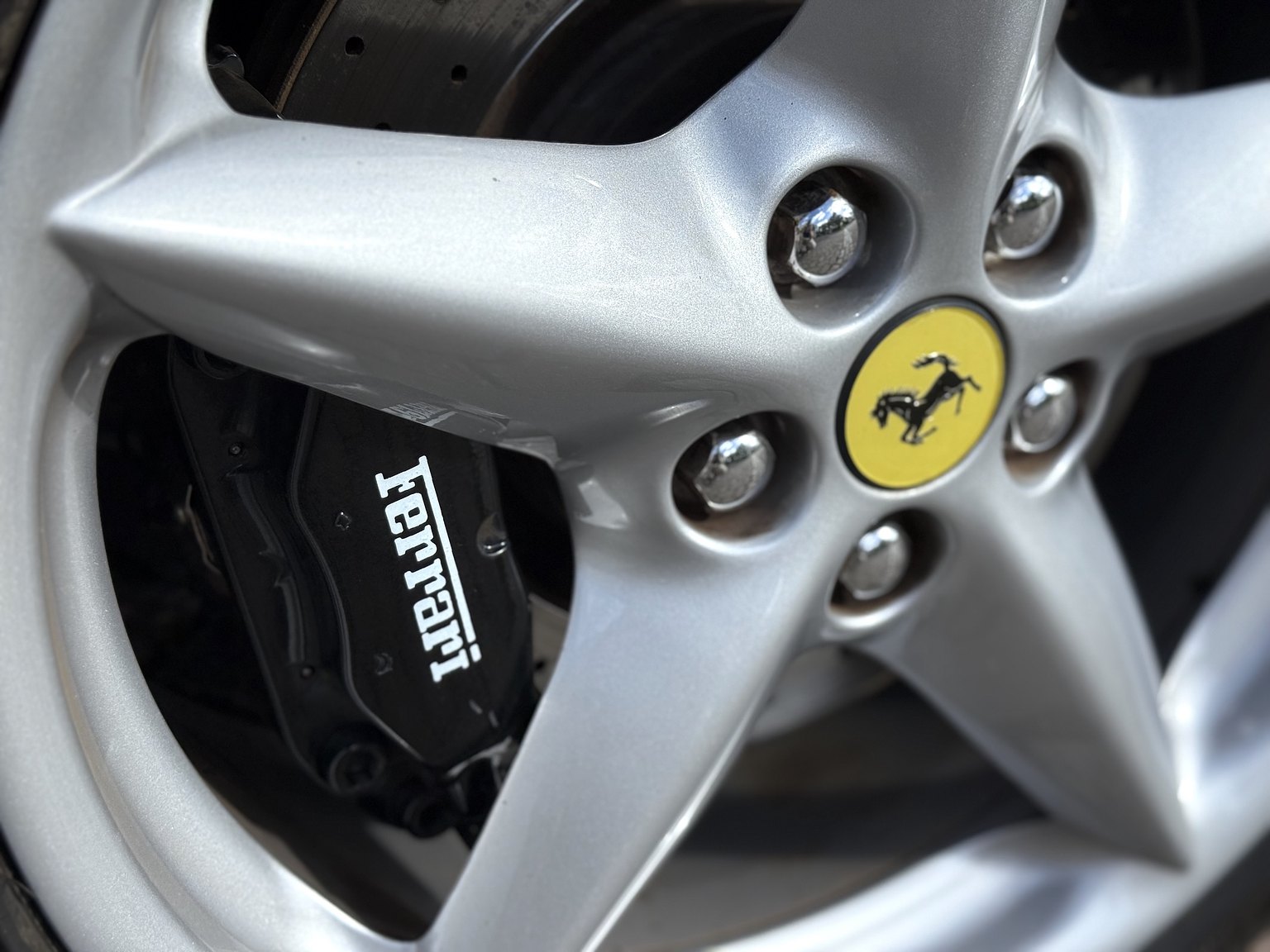Exteriörbild på 2001 Ferrari 360 Spider