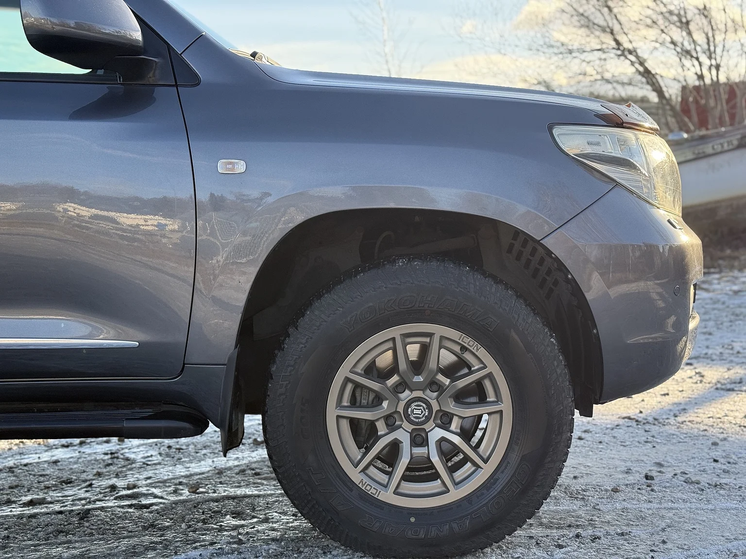 Aussenfoto 2008 Toyota Land Cruiser 200 Series 4.5 V8 (28)