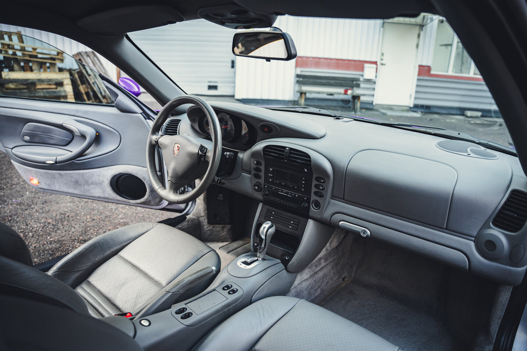 Interior image of 2002 Porsche 996 4S - Ett sista race