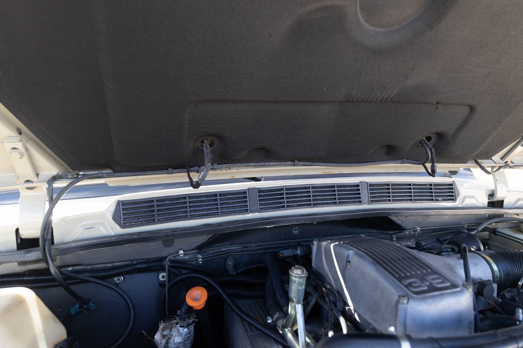 Image of 1991 Range Rover Restomod mechanics