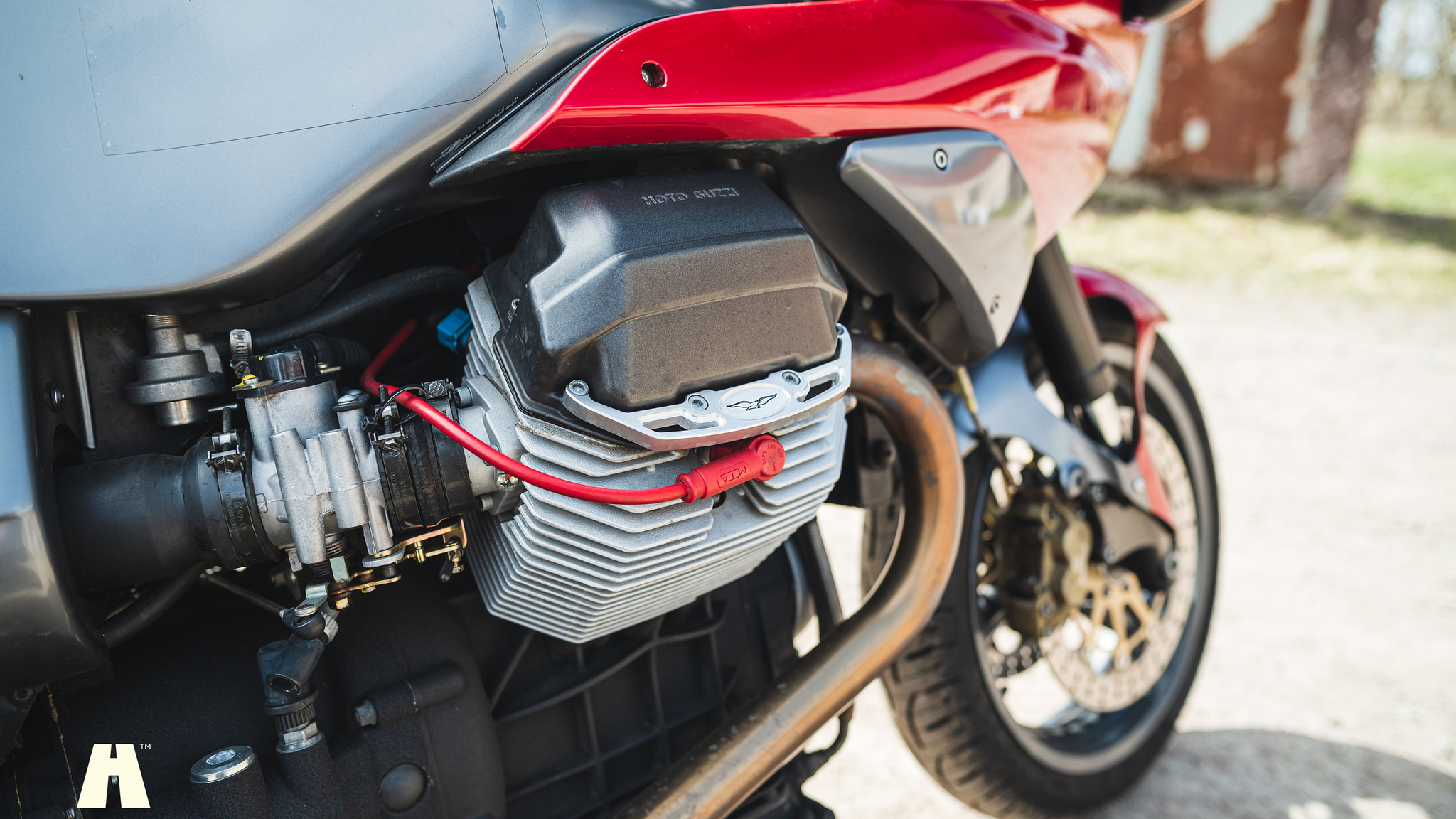 Image of 2002 Moto Guzzi V11 Le Mans mechanics (19)