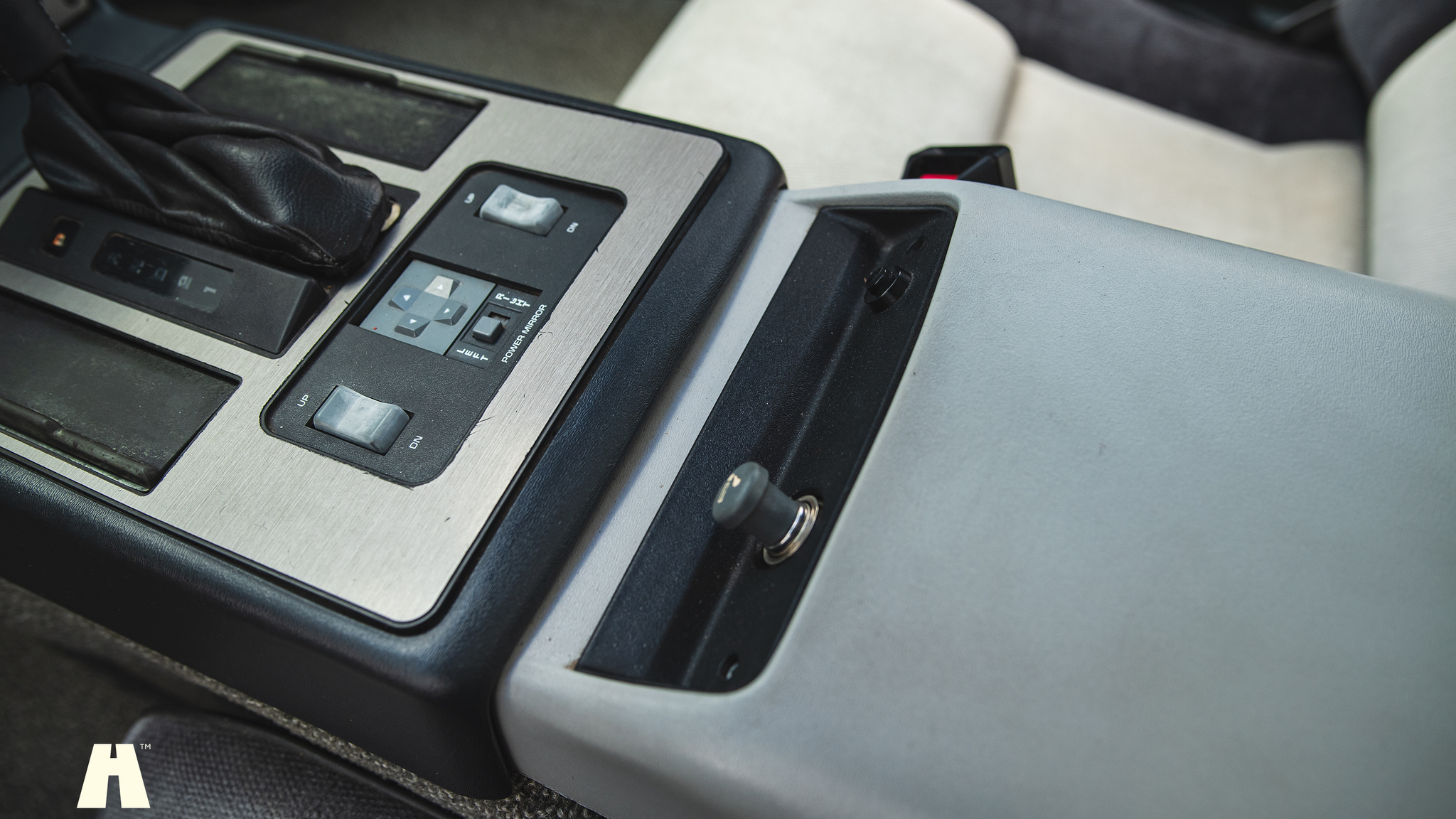 Innenraumfoto von 1985 Pontiac Fiero GT (43)