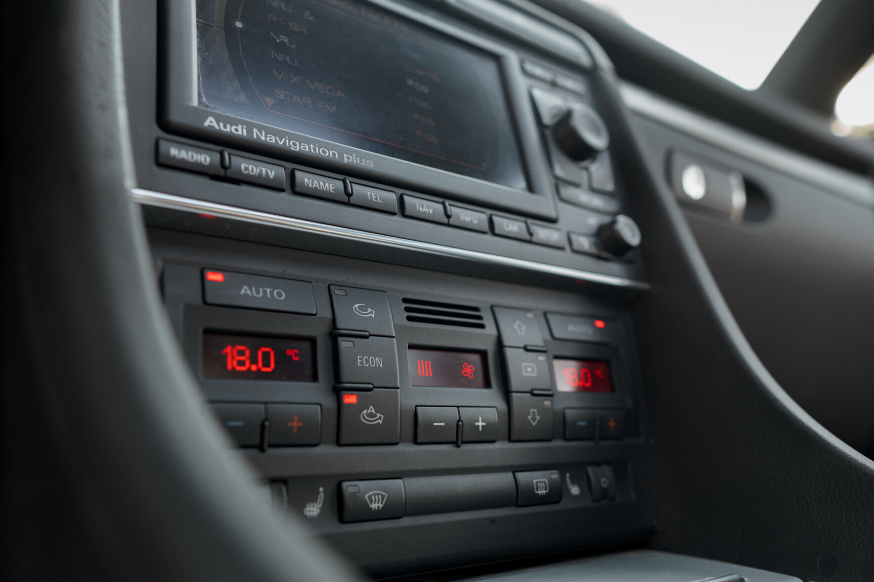 Interiörbild 2005 Audi S4 Avant (31)