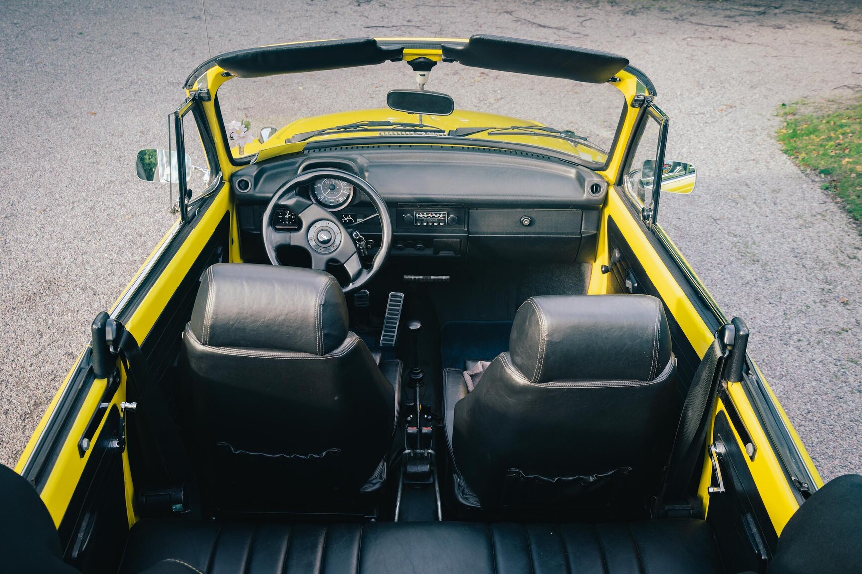 Interiörbild 1973 Volkswagen Bubbla Karmann 1303 LS (39)