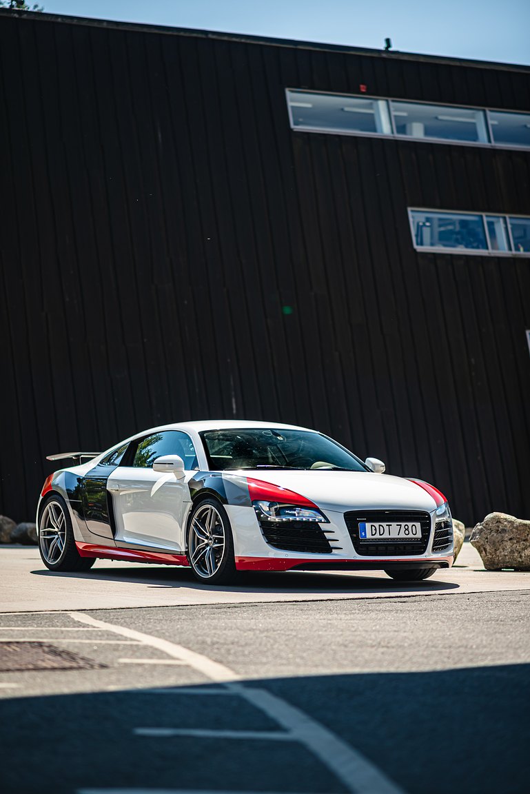Exterior image of 2008 Audi R8 4.2 V8 Turbo Manuell
