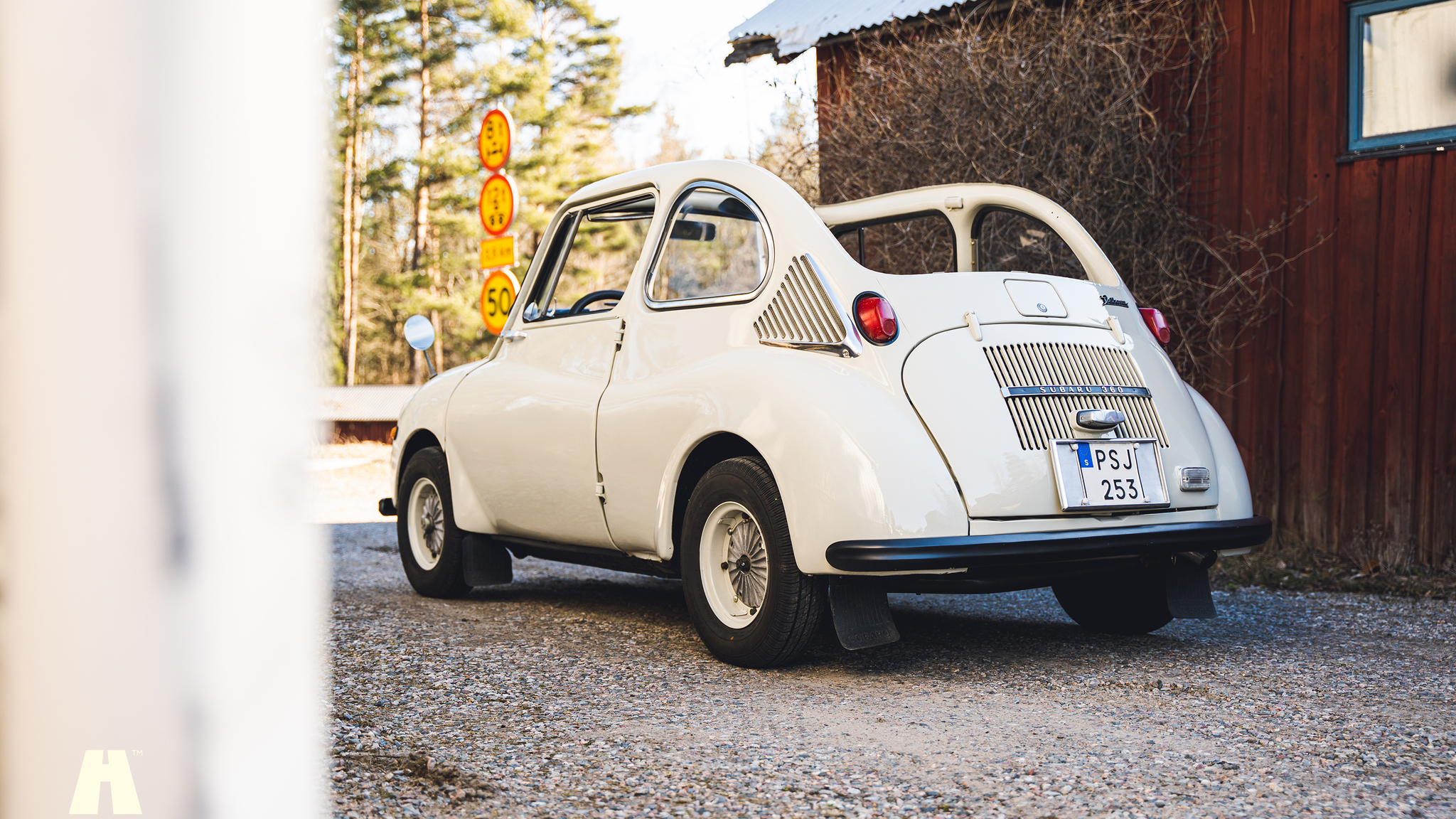 Exteriörbild på 1968 Subaru 360 Deluxe (7)
