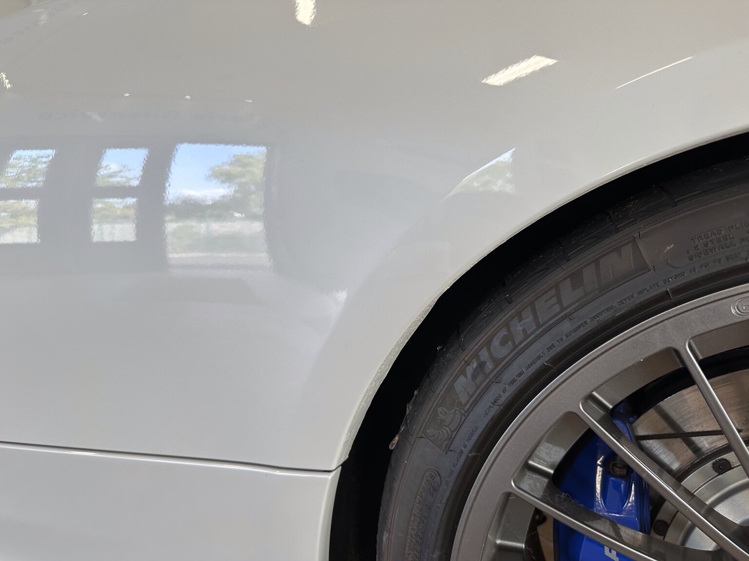 Exteriörbild på 2012 ALPINA B3 GT3 Switch-Tronic