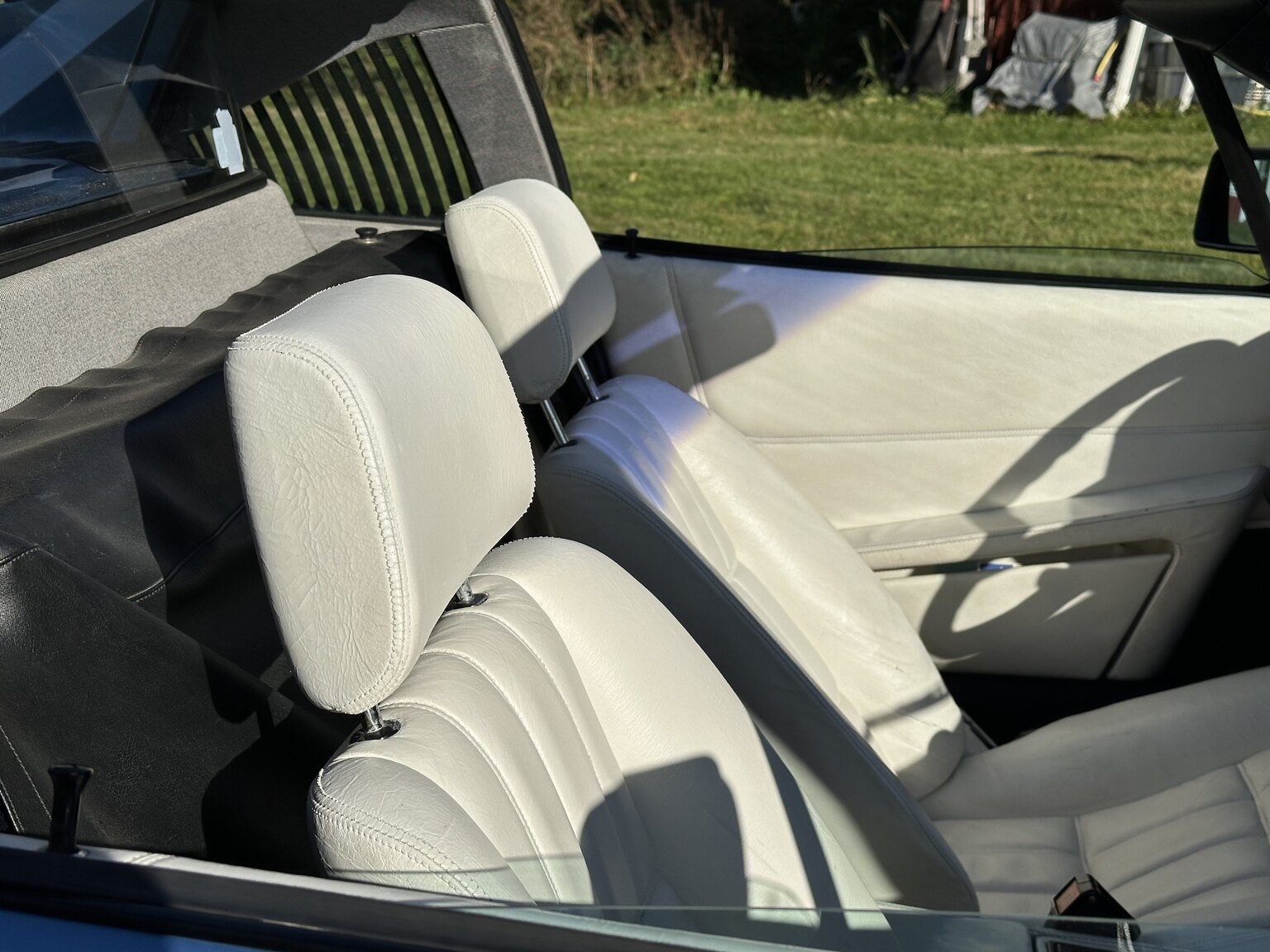 Innenraumfoto von 1986 Ferrari 328 GTS