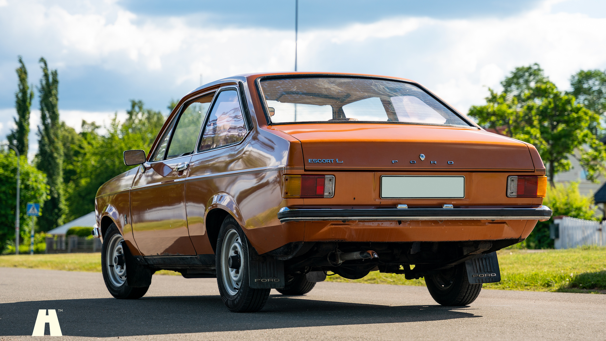 Exteriörbild på 1975 Ford Escort MARK II  (7)