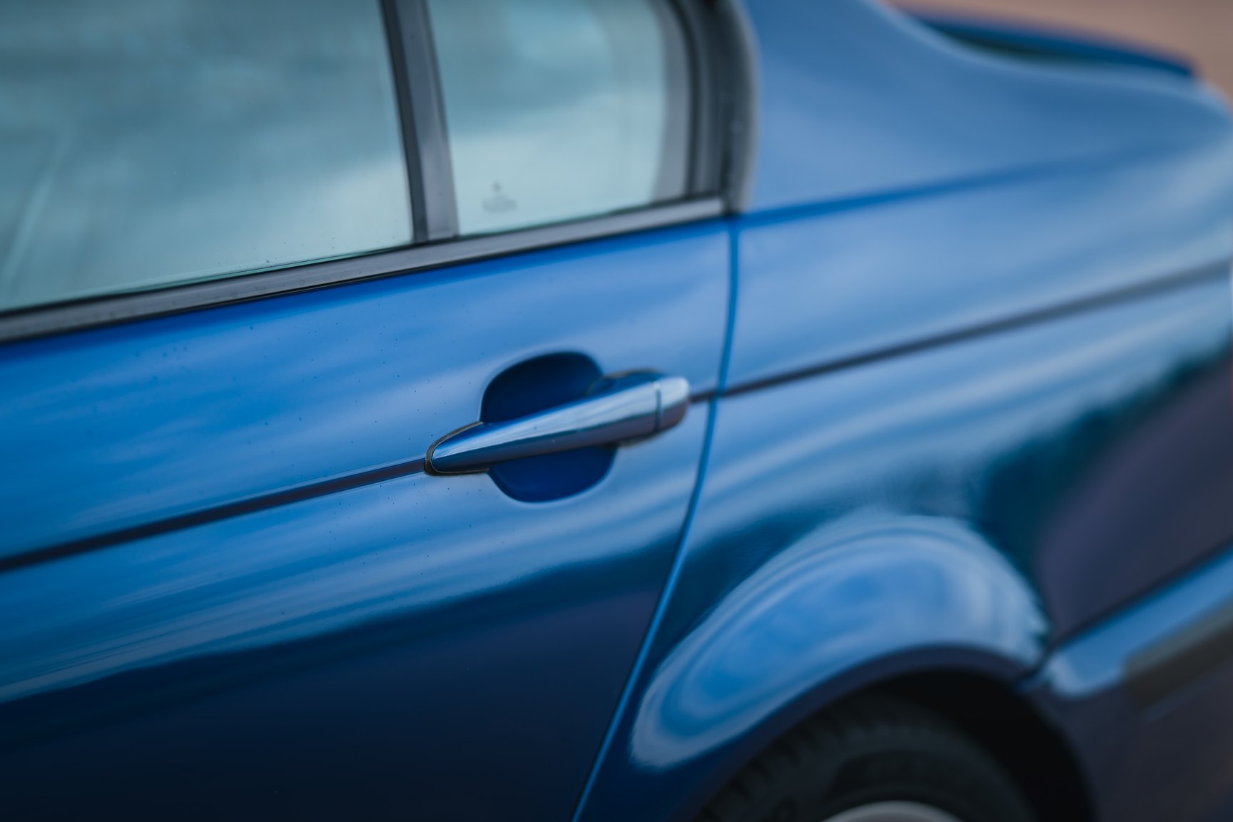 Exterior image of 2003 BMW 330i