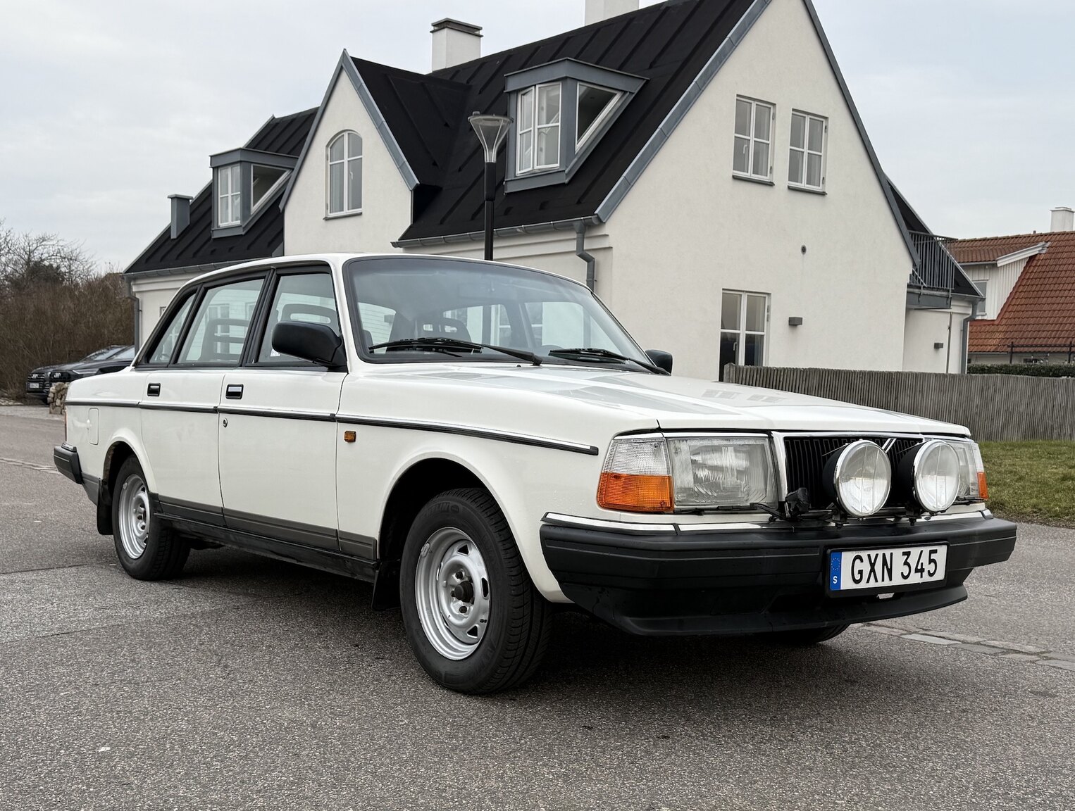 Exteriörbild på 1991 Volvo 240 GL Automat (9)