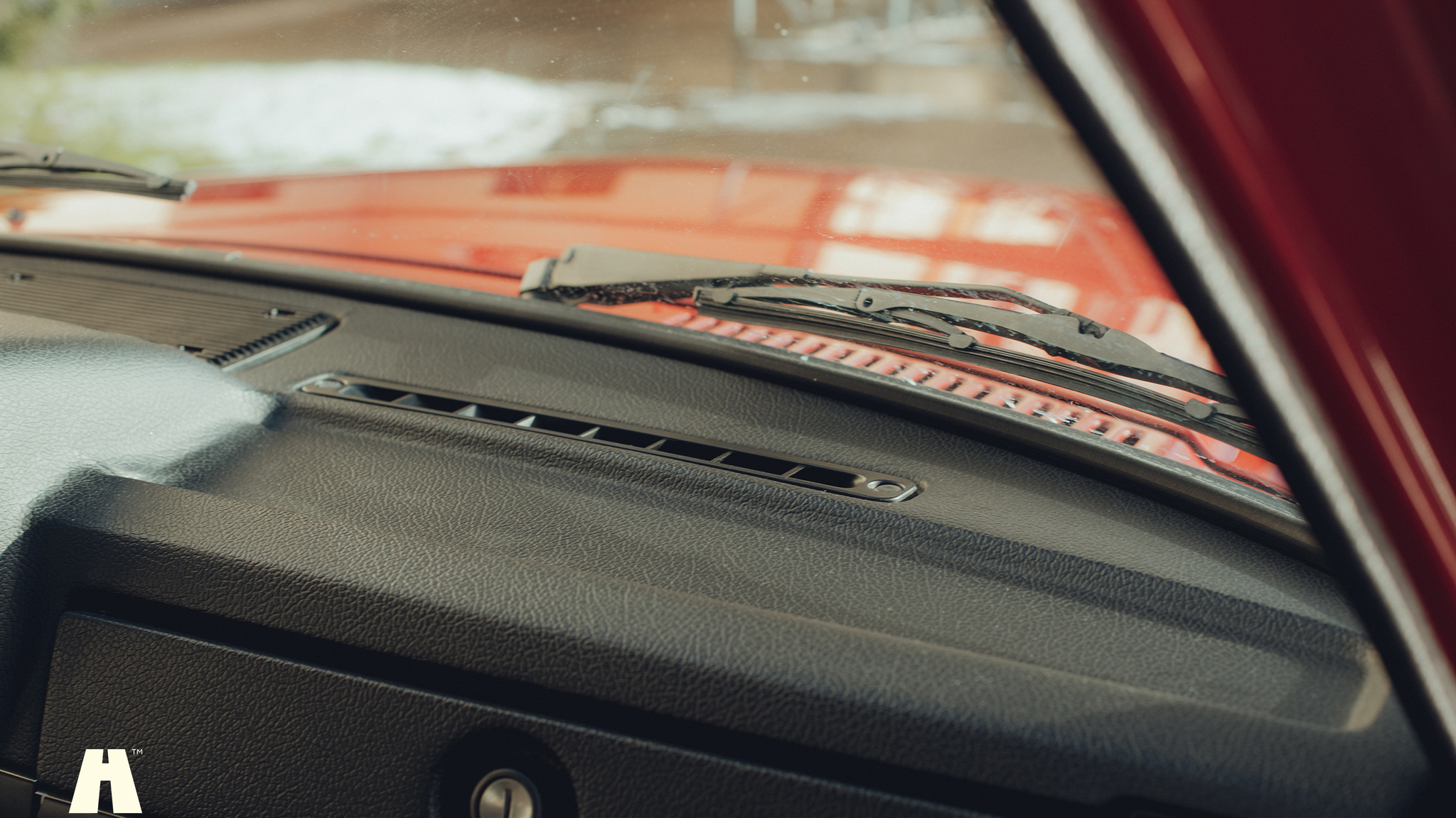 Interior image of 1988 Volvo 240 GL (11)