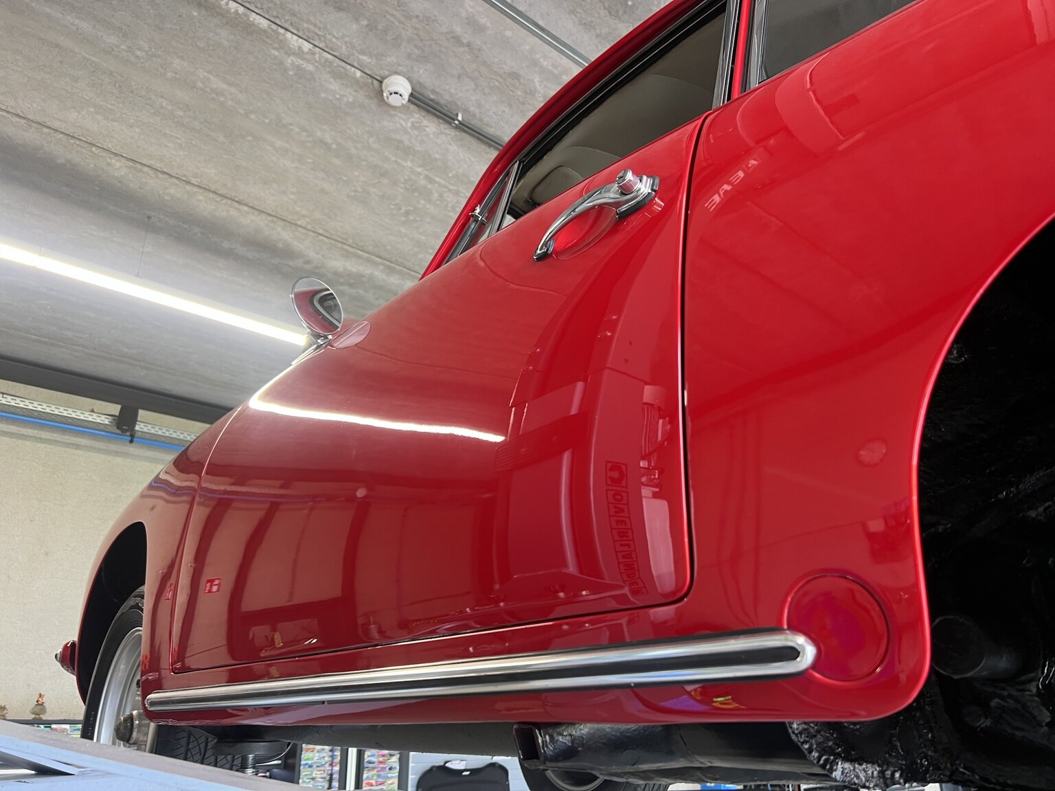 Exterior image of 1960 Porsche 356