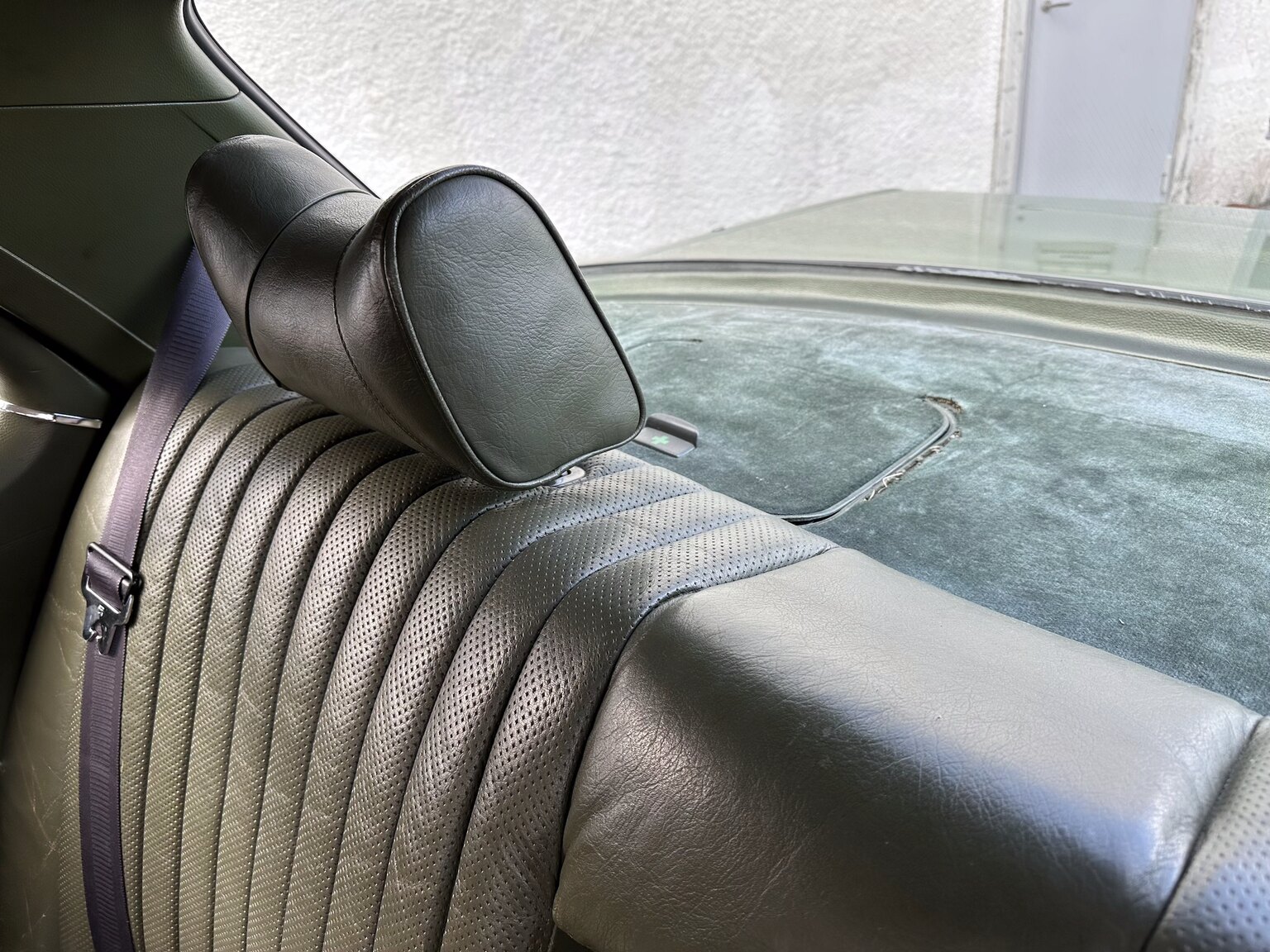 Innenraumfoto von 1975 Mercedes Benz 450 SEL (28)