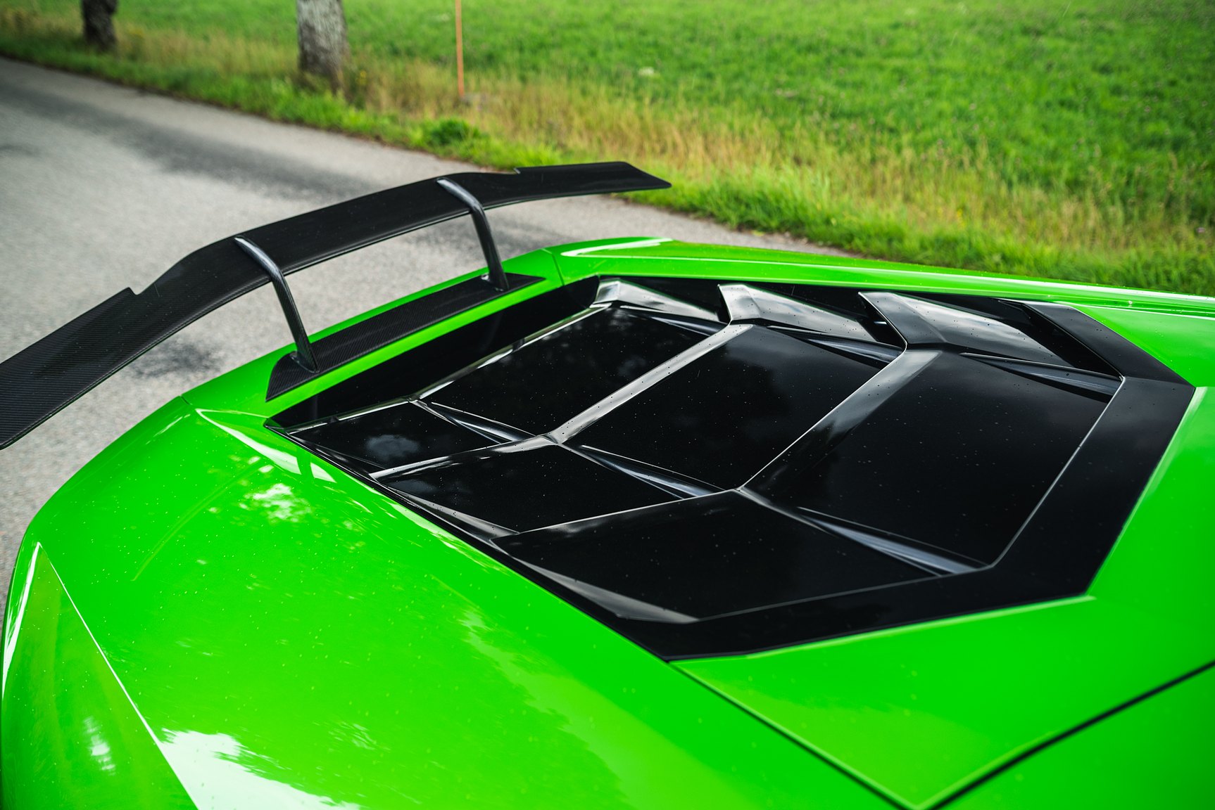 Exterior image of 2016 Lamborghini Huracan LP-610-4