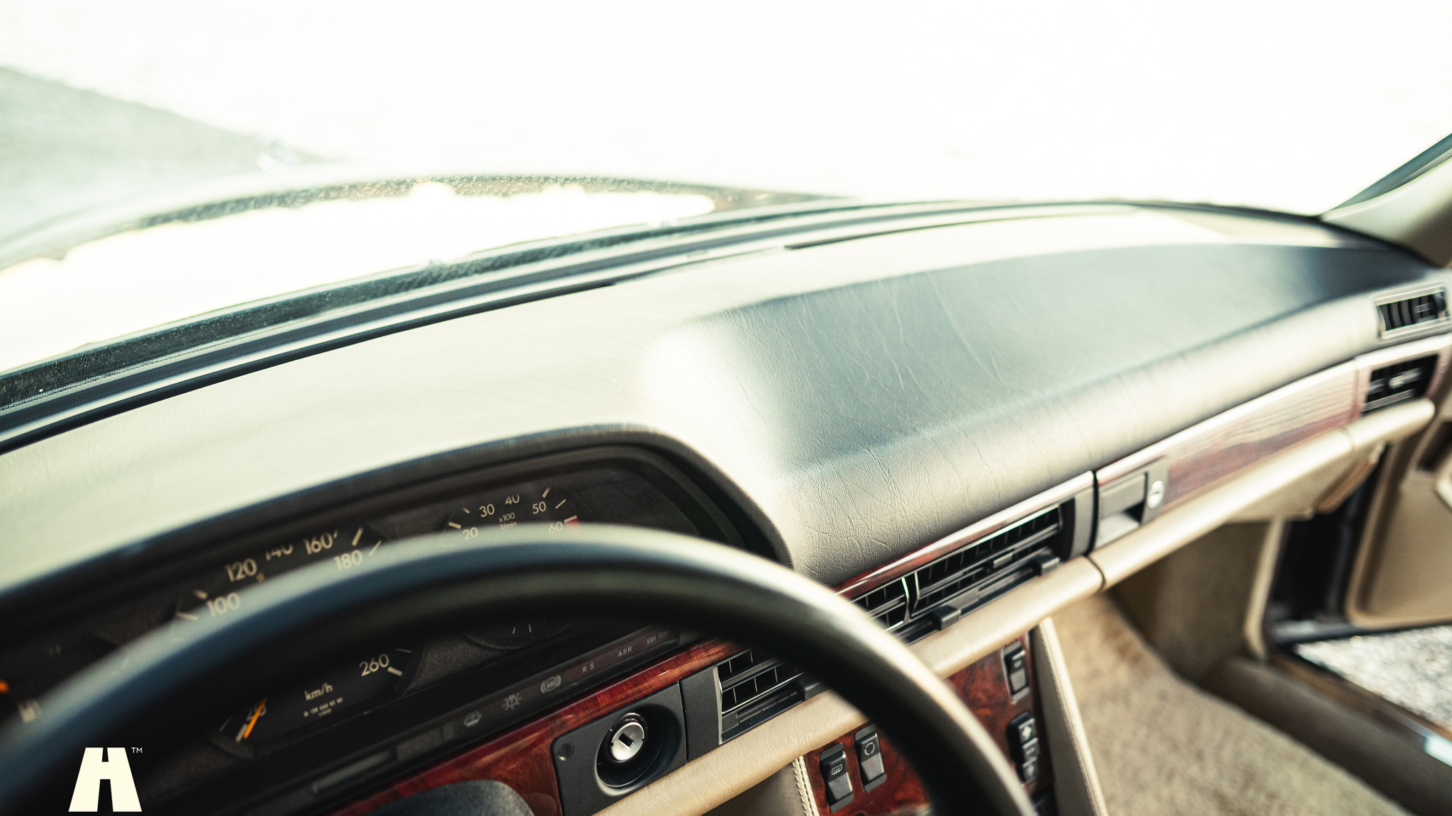 Innenraumfoto von 1991 Mercedes 1000 SEL TRASCO