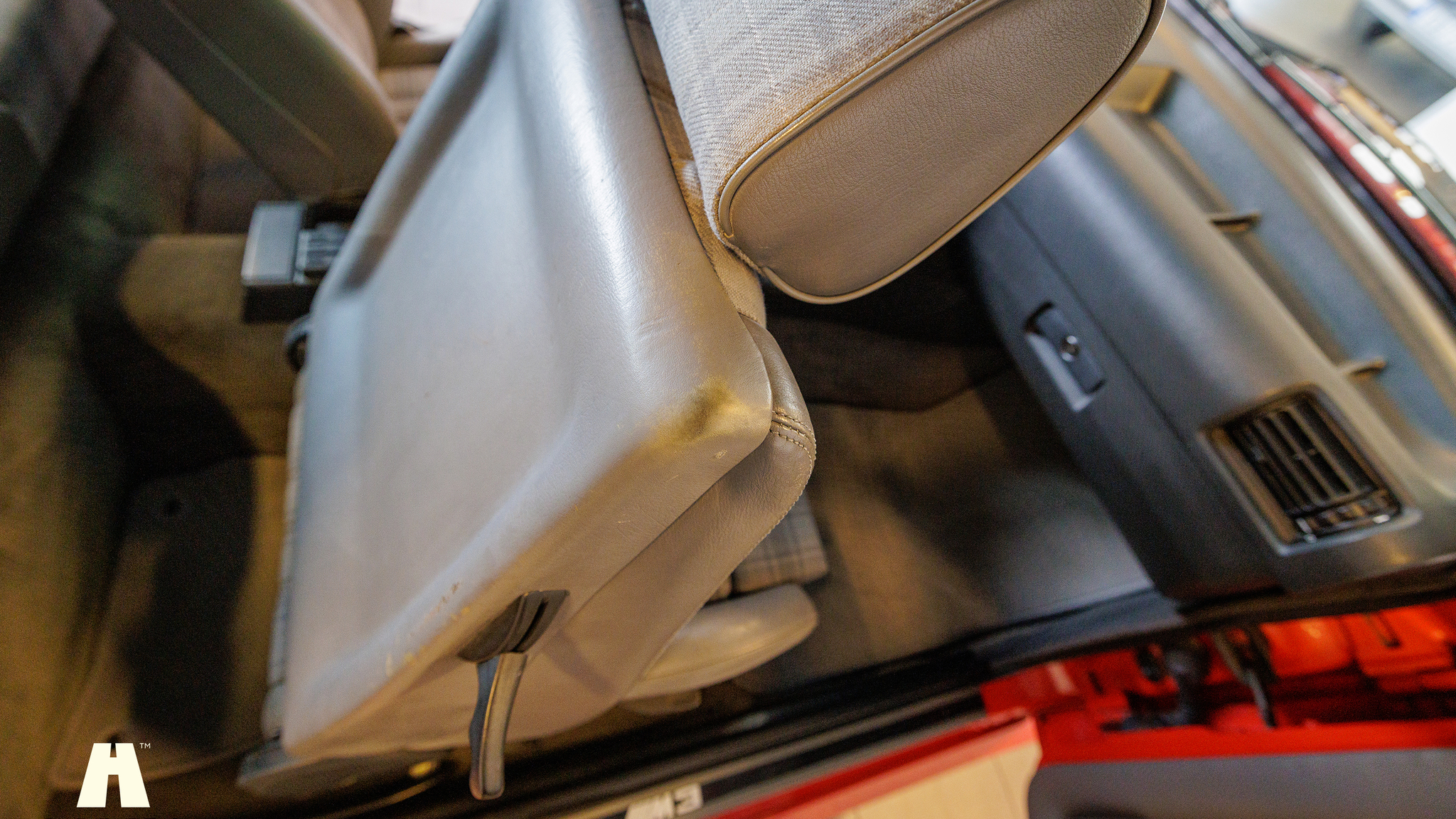 Interiörbild 1988 BMW E30 M3 EVO II