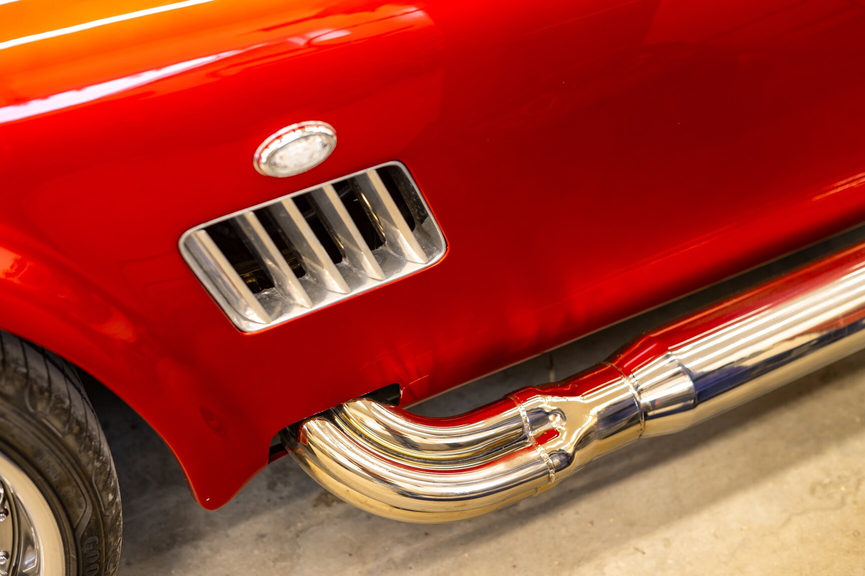 Exterior image of 2011 AC Cobra Replika
