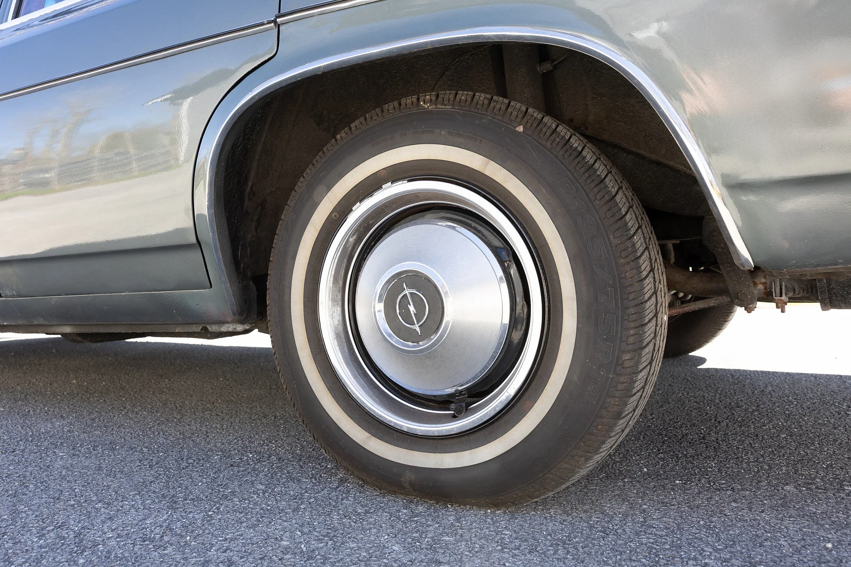 Exterior image of 1970 Opel Admiral Admiral (43)