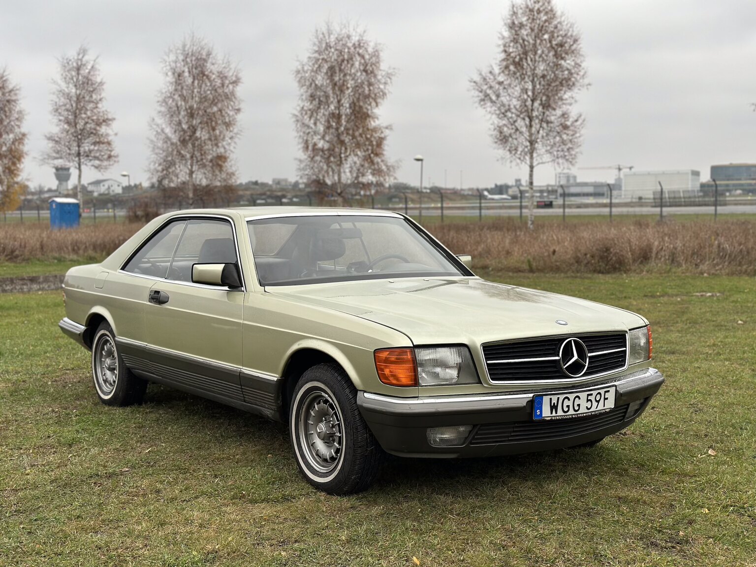 Exterior image of 1983 Mercedes-Benz 500 SEC