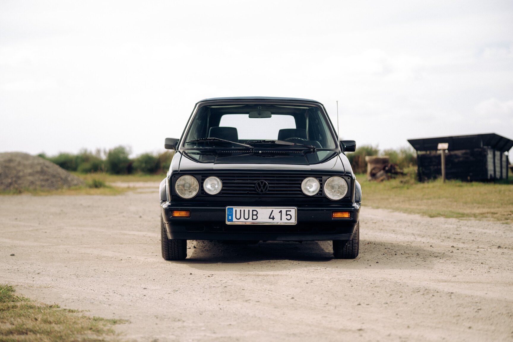Exterior image of 1991 VW Golf Cabriolet "Etienne Aigner Edition"