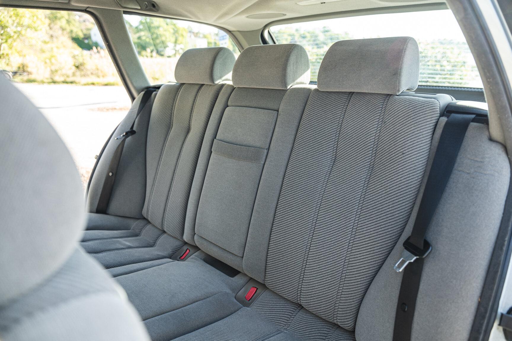 Interior image of 1994 BMW 520i E34