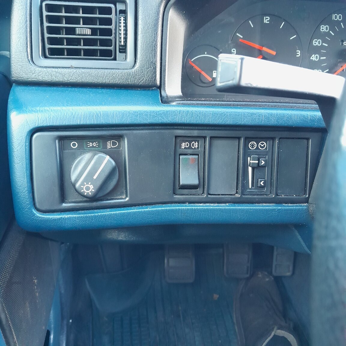 Interiörbild 1992 Volvo 944 GL SE