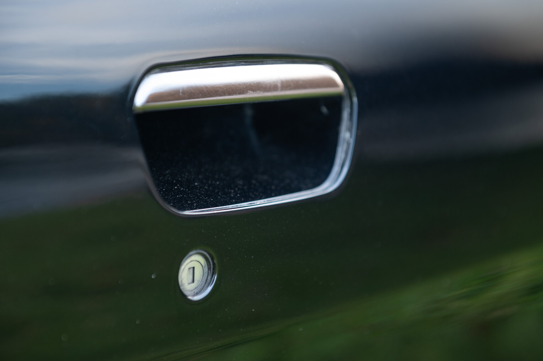 Exteriörbild på 2013 Fisker Karma ES