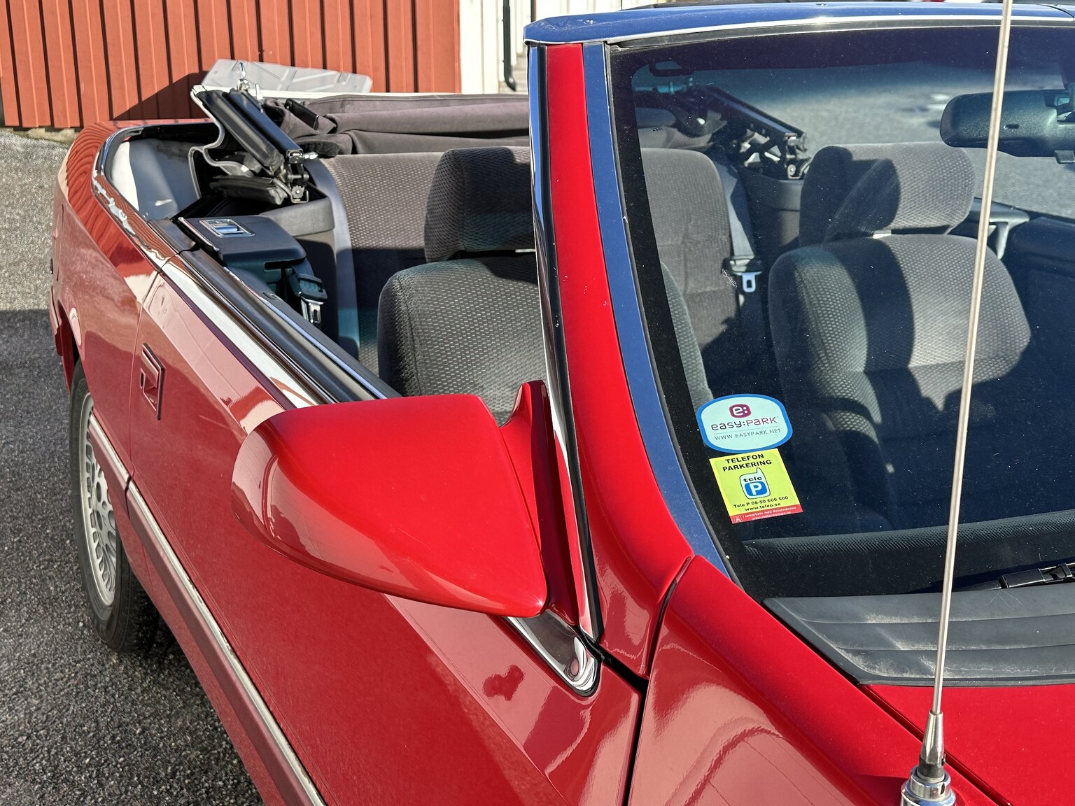 Exterior image of 1995 Chrysler LeBaron