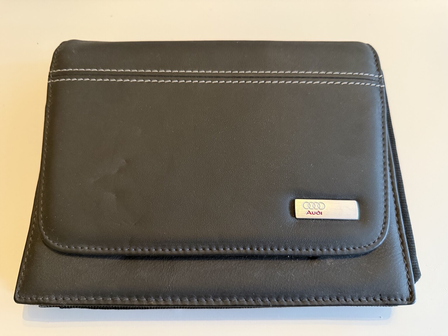 Dokumentation för 2009 Audi S8 5.2 V10 FSI Quattro