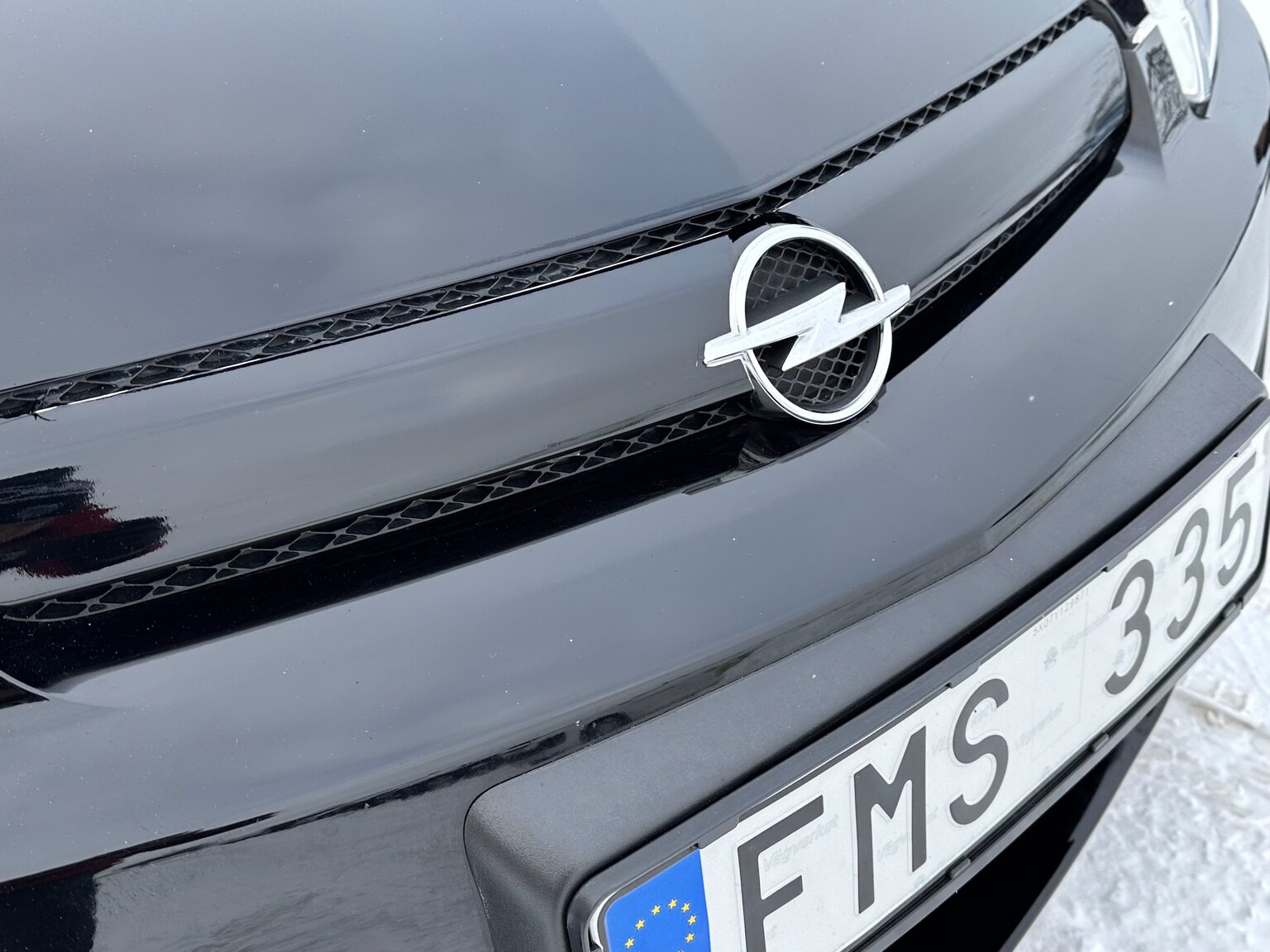 Exterior image of 2007 Opel Roadster GT (27)