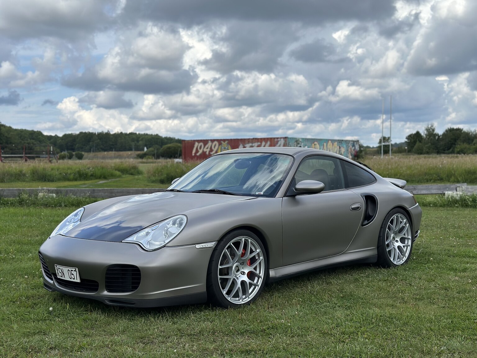 Exterior image of 2002 Porsche 996 Turbo