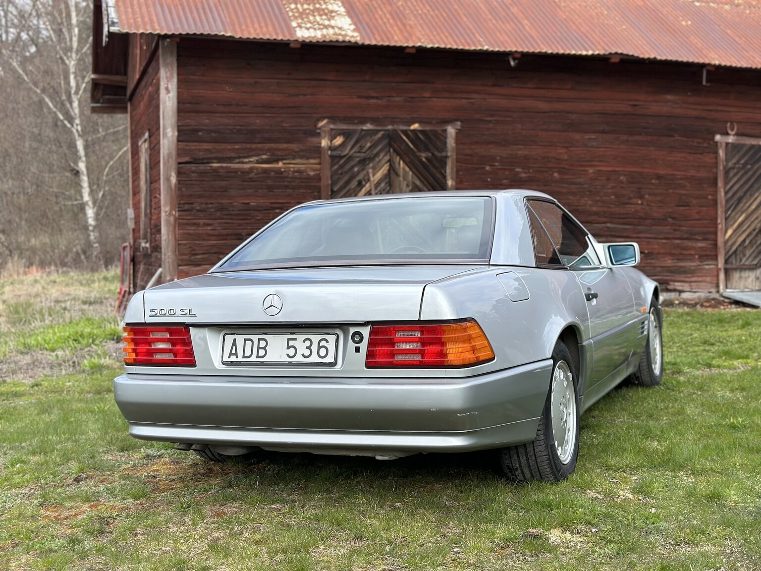 Exterior image of 1992 Mercedes-Benz SL 500 (9)