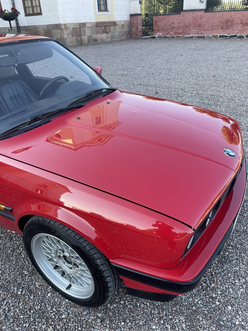 Aussenfoto 1987 BMW 320i
