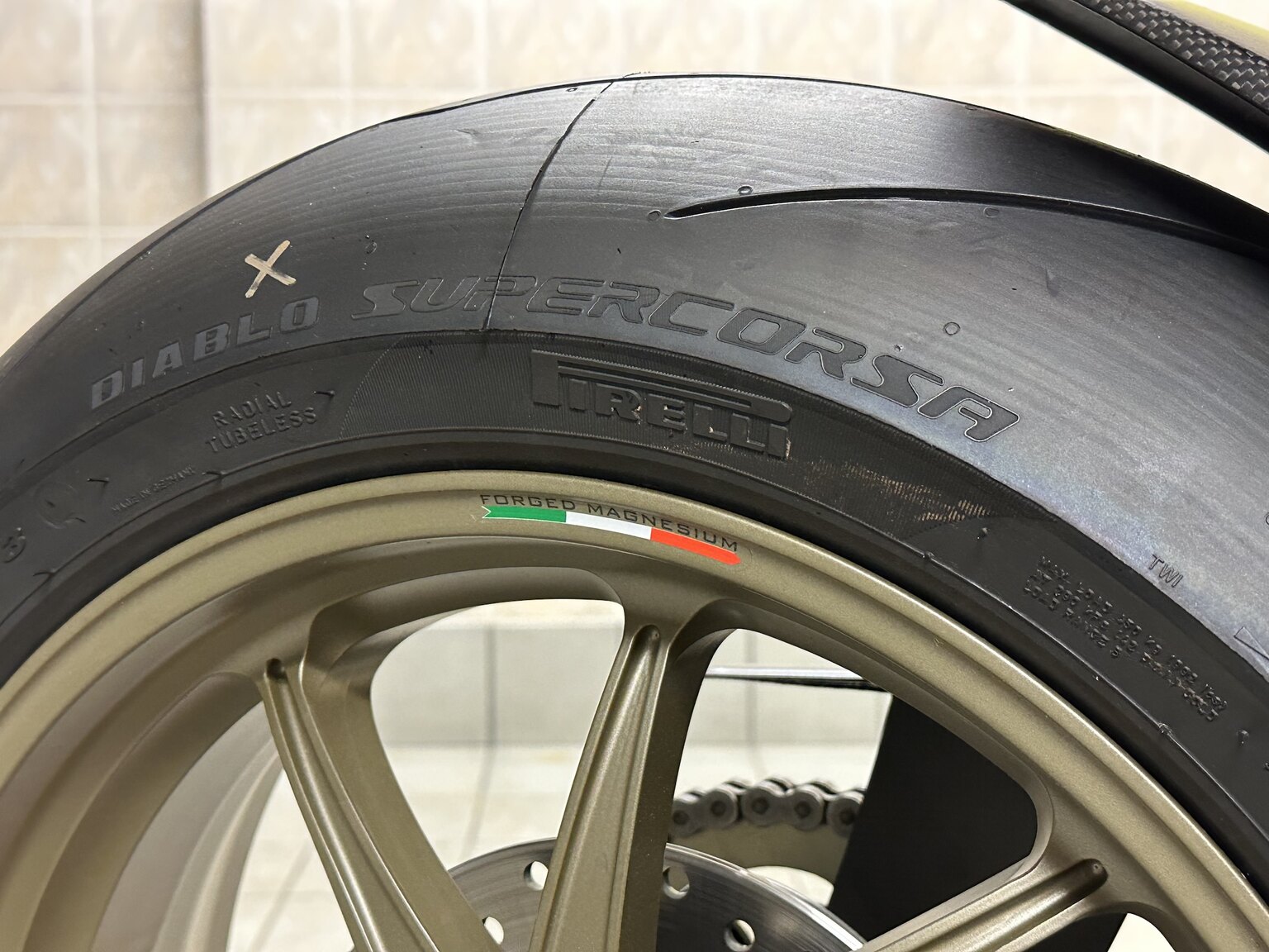 Exterior image of 2020 Ducati Panigale V4 25° Anniversario (60)