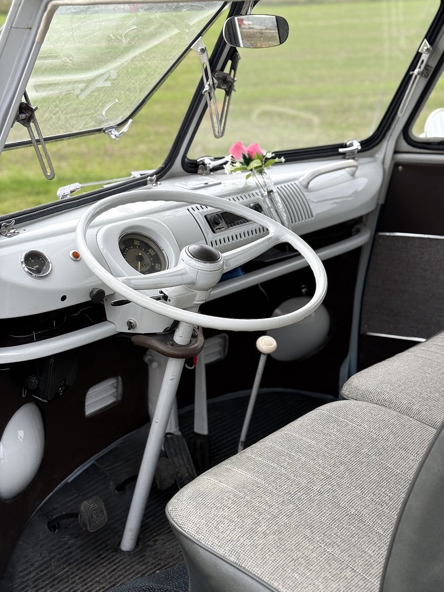 Interiörbild 1967 Volkswagen T1 Kleinbus