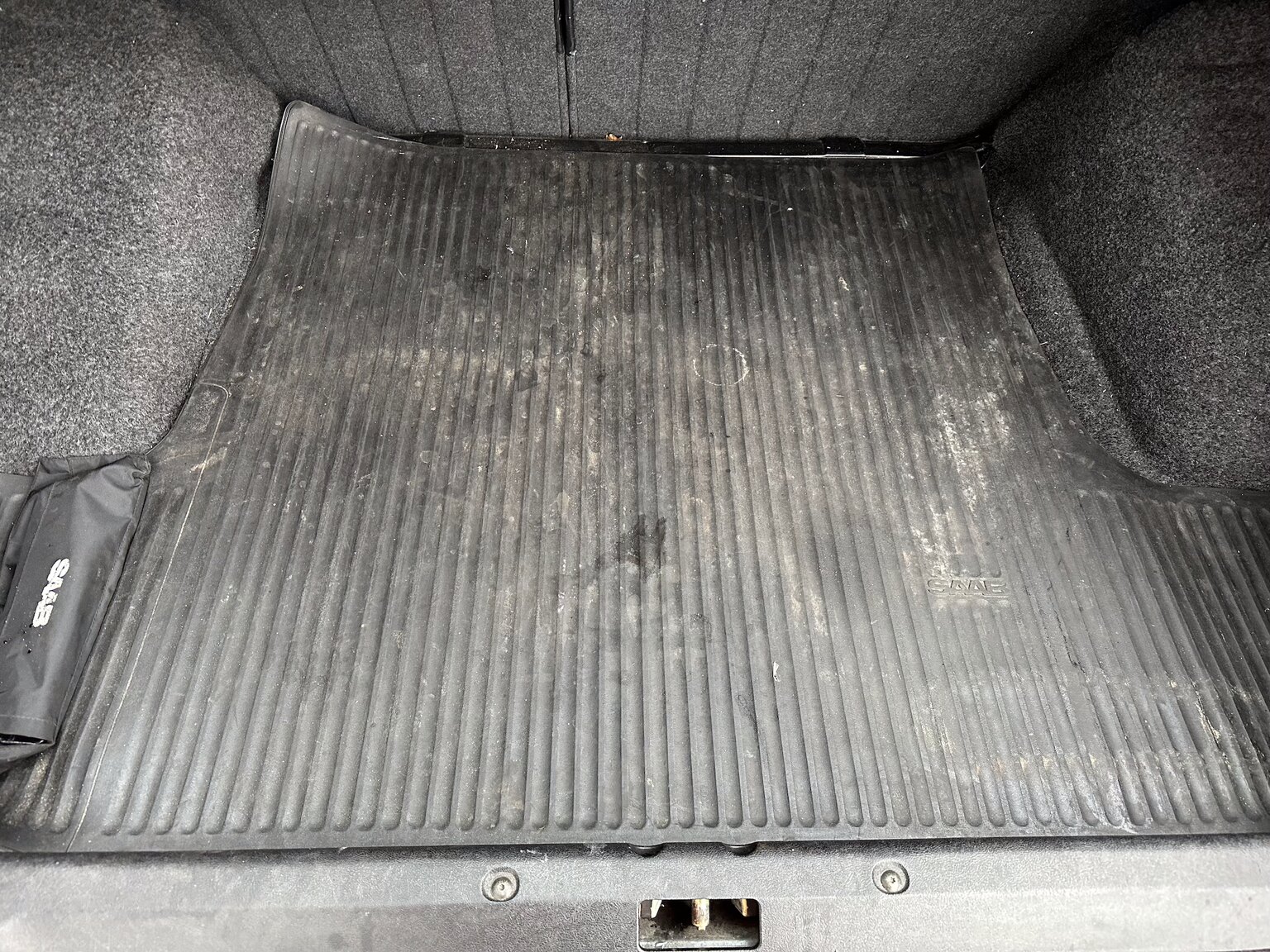 Innenraumfoto von 1988 SAAB 9000i