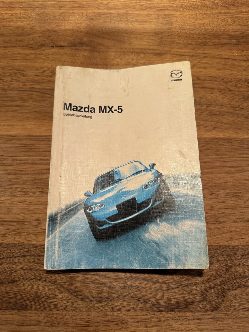 Dokumentation för 2004 Mazda MX-5