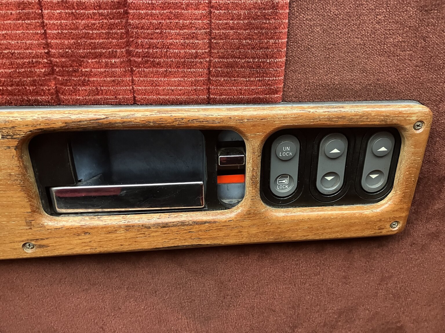 Interior image of 1991 Chevrolet K2500 Extended Cab 5.7 V8 4WD Pickup