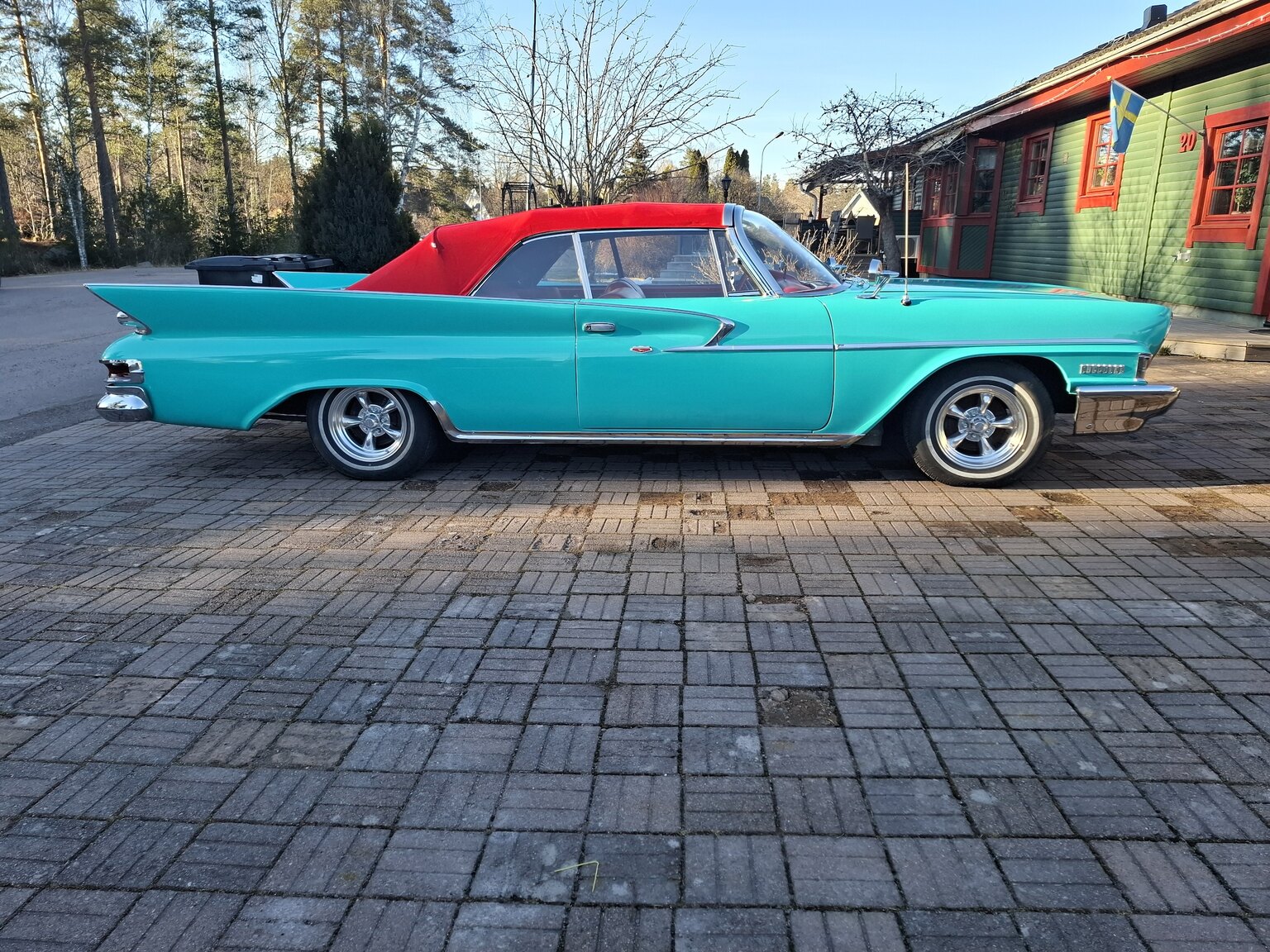 Exteriörbild på 1961 Chrysler Newport Cabriolet