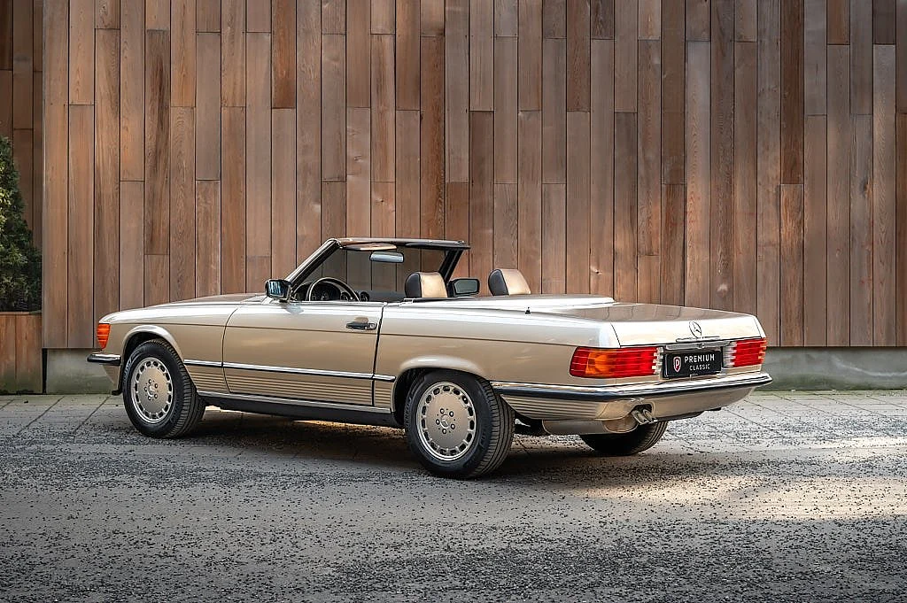 Bild von 1987 Mercedes-Benz 560SL (6)