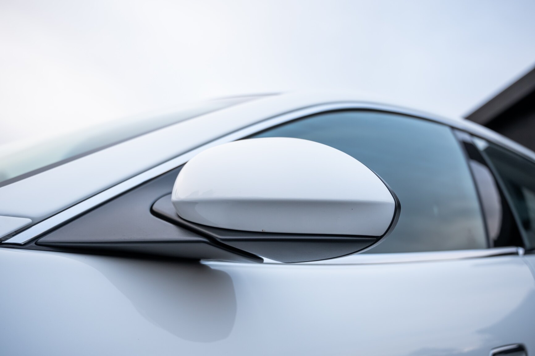Exteriörbild på 2012 Fisker Karma ES