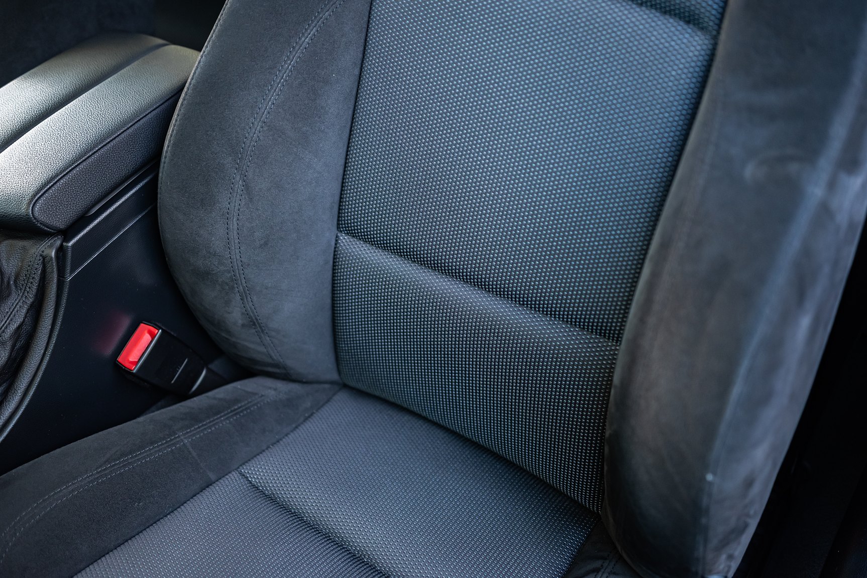 Interior image of 2009 BMW 325Xi